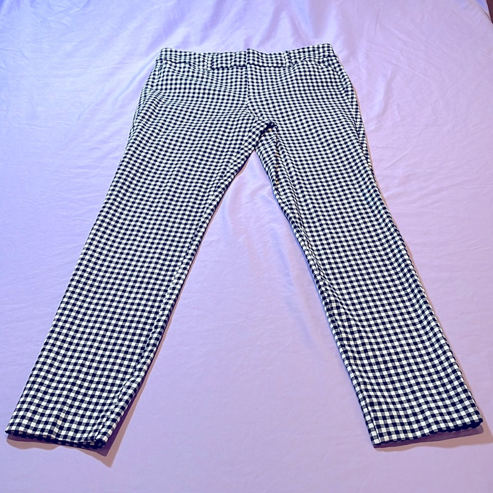 Old Navy Pixie Ankle Black/White Checkered Tapered Leg, Size 2 EXCELLENT …